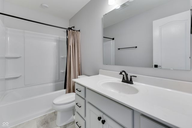 7230 Bayview Run, Mccordsville, IN 46055