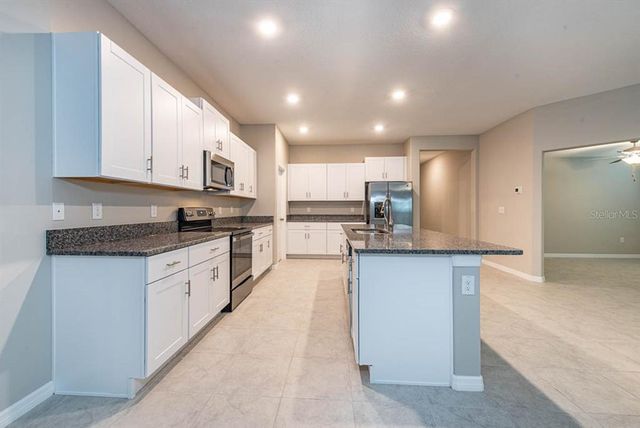 190 RAIN BERRY AVENUE, Ruskin, FL 33570