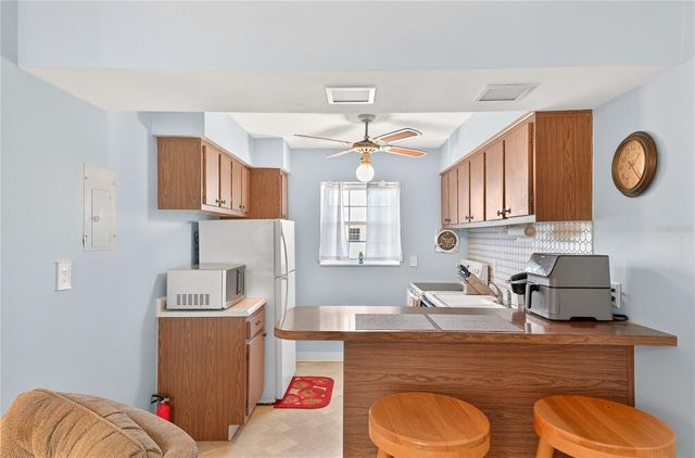 5505 HERNANDES DR 240, Orlando, FL 32808