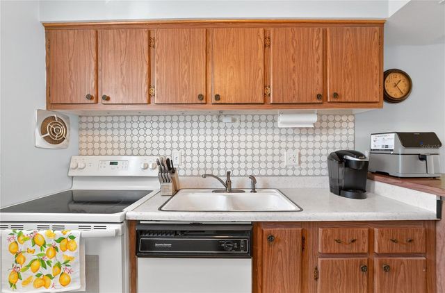 5505 HERNANDES DR 240, Orlando, FL 32808