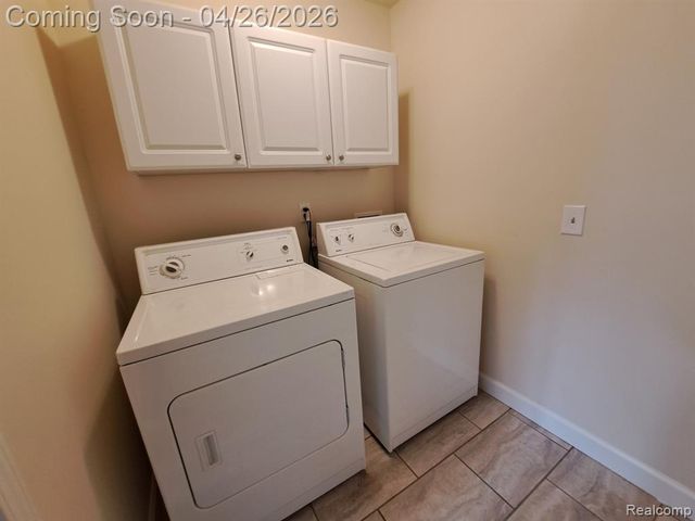 32526 Gateway Drive, Romulus, MI 48174