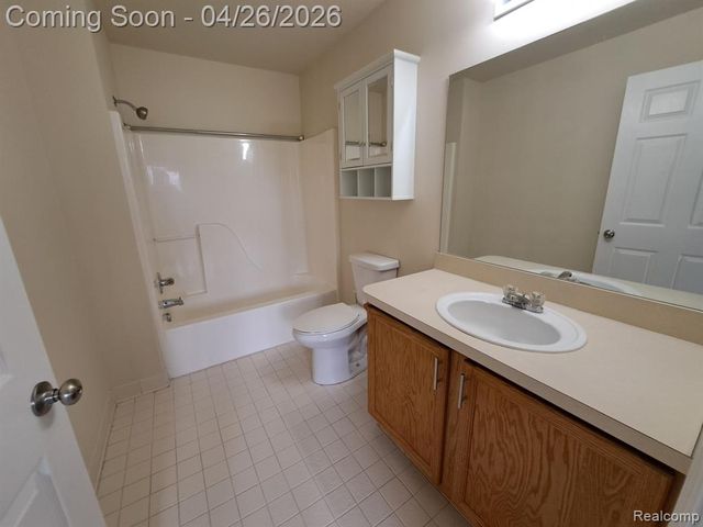 32526 Gateway Drive, Romulus, MI 48174