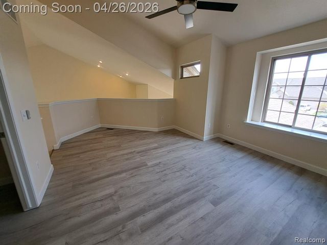 32526 Gateway Drive, Romulus, MI 48174