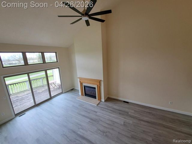 32526 Gateway Drive, Romulus, MI 48174