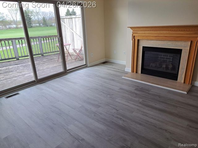 32526 Gateway Drive, Romulus, MI 48174