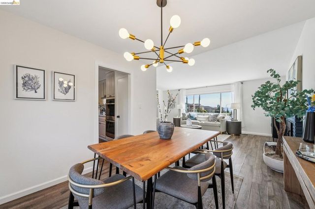 7900 Hansom Dr, Oakland, CA 94605
