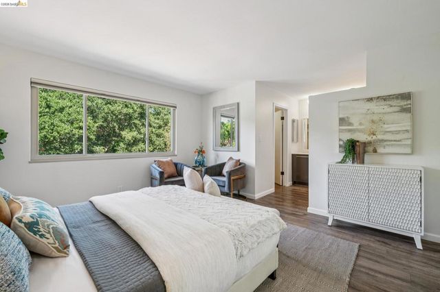7900 Hansom Dr, Oakland, CA 94605