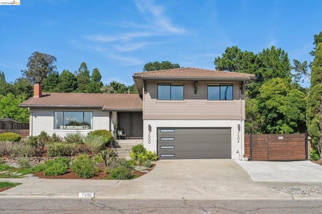 7900 Hansom Dr, Oakland, CA 94605