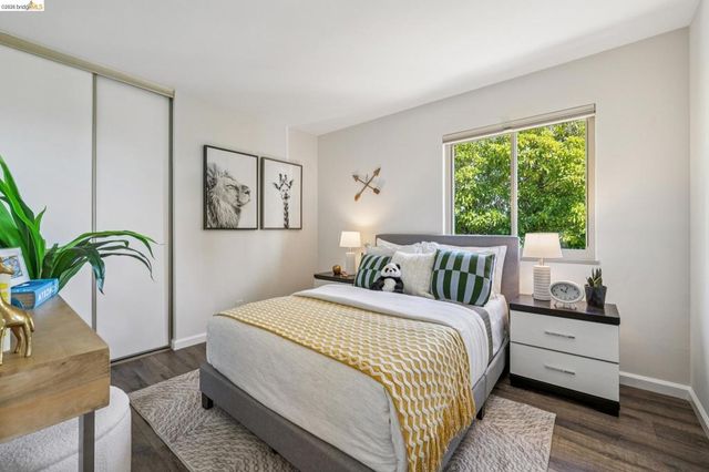7900 Hansom Dr, Oakland, CA 94605