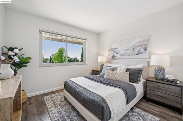 7900 Hansom Dr, Oakland, CA 94605