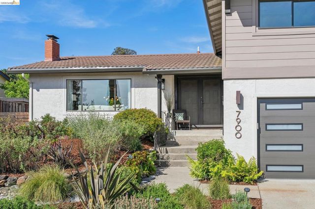7900 Hansom Dr, Oakland, CA 94605
