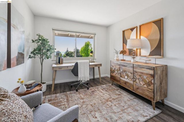 7900 Hansom Dr, Oakland, CA 94605