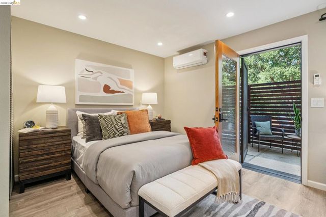 7900 Hansom Dr, Oakland, CA 94605