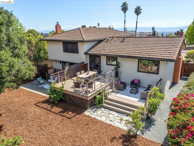 7900 Hansom Dr, Oakland, CA 94605