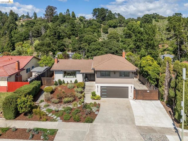 7900 Hansom Dr, Oakland, CA 94605