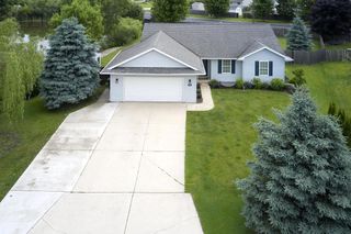 1567 MEADOW HEIGHTS CIRCLE, Neenah, WI 54956
