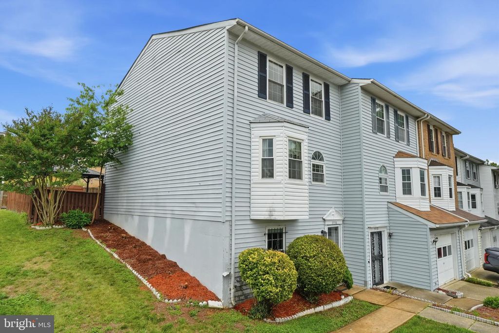 Image 4 of property listing at 5930 SAINT MORITZ DR, Temple Hills, MD 20748