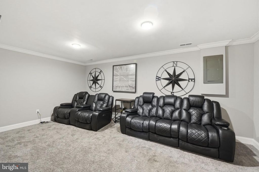 Image 8 of property listing at 5930 SAINT MORITZ DR, Temple Hills, MD 20748