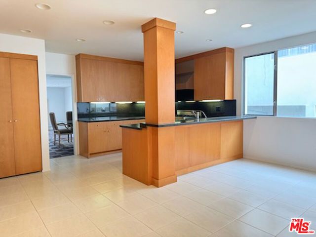 1655 Selby Avenue 102, Los Angeles, CA 90024