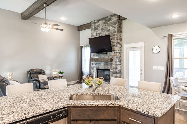 335 Drivers Ln, Gallatin, TN 37066