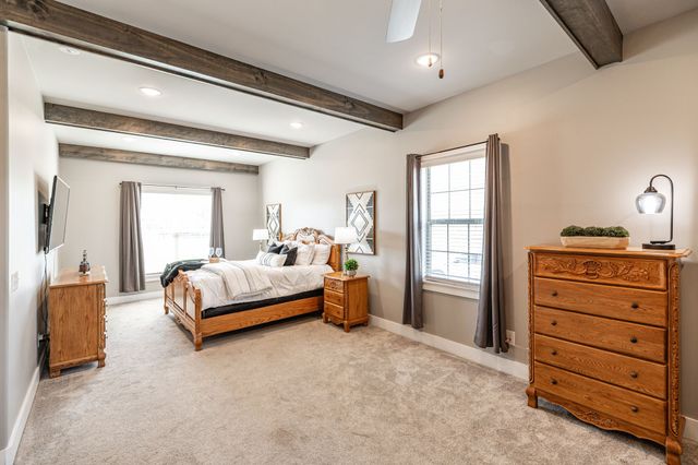 335 Drivers Ln, Gallatin, TN 37066