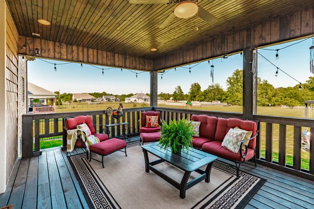 335 Drivers Ln, Gallatin, TN 37066