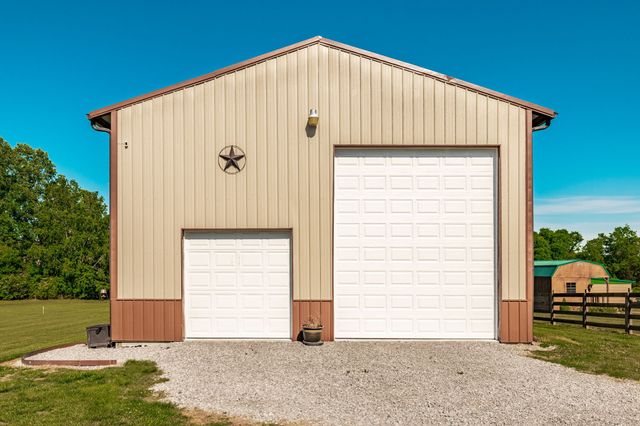 335 Drivers Ln, Gallatin, TN 37066