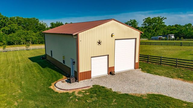 335 Drivers Ln, Gallatin, TN 37066