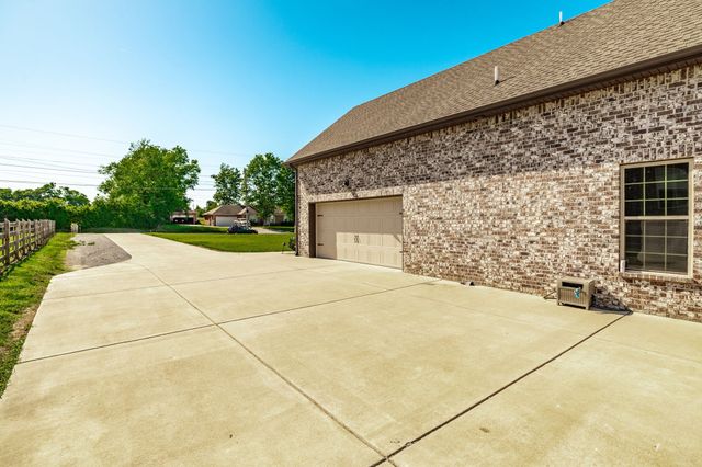 335 Drivers Ln, Gallatin, TN 37066