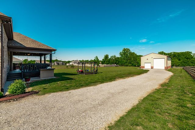 335 Drivers Ln, Gallatin, TN 37066