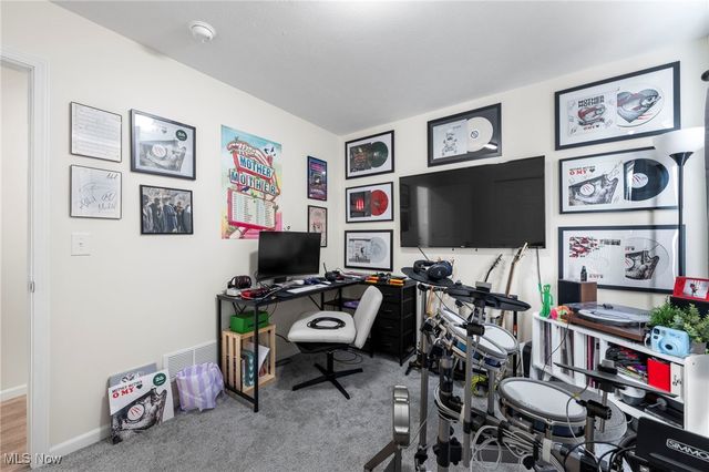 385 Nantucket Drive, Geneva, OH 44041