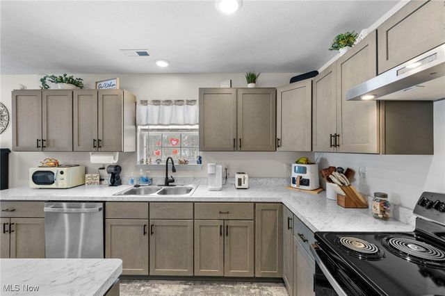 385 Nantucket Drive, Geneva, OH 44041