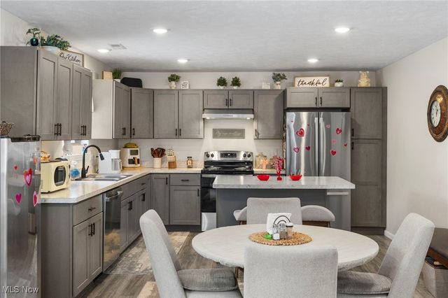 385 Nantucket Drive, Geneva, OH 44041