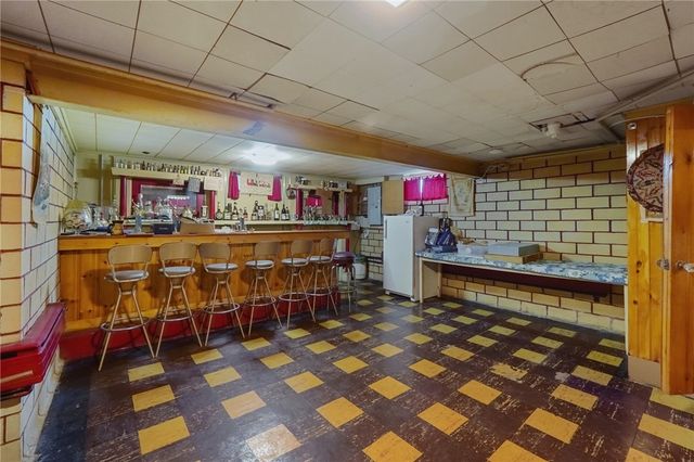 136 Earl Avenue, East Providence, RI 02915