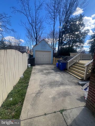 10149 SUTHERLAND RD, Silver Spring, MD 20901