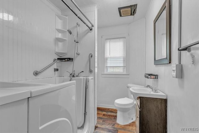 341 North Avenue, Shelby, NY 14103