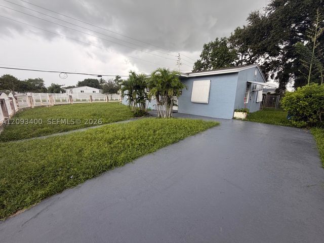 16000 NW 17th Ct, Miami Gardens, FL 33054