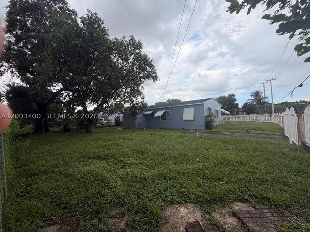 16000 NW 17th Ct, Miami Gardens, FL 33054