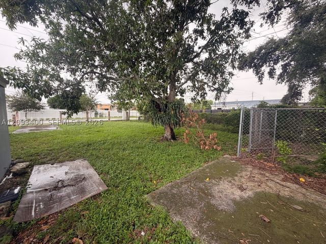 16000 NW 17th Ct, Miami Gardens, FL 33054