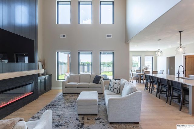 28504 Laurel Circle, Valley, NE 68064