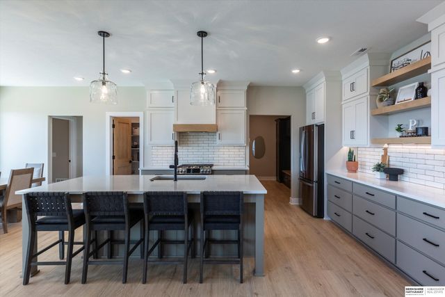 28504 Laurel Circle, Valley, NE 68064