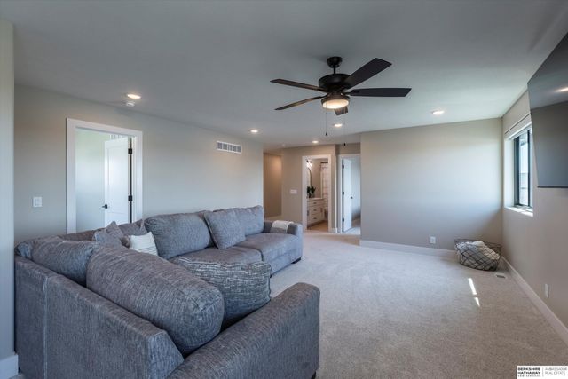 28504 Laurel Circle, Valley, NE 68064