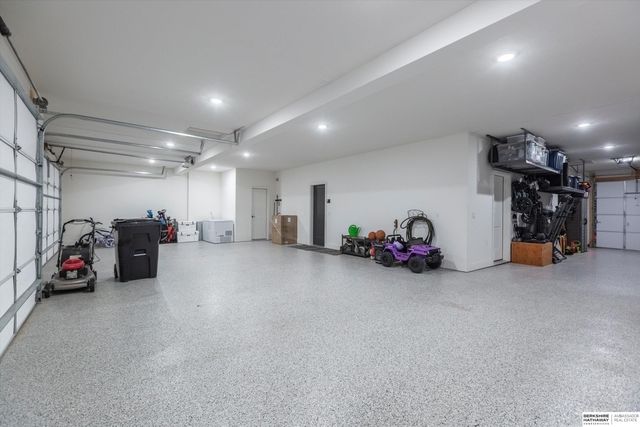 28504 Laurel Circle, Valley, NE 68064