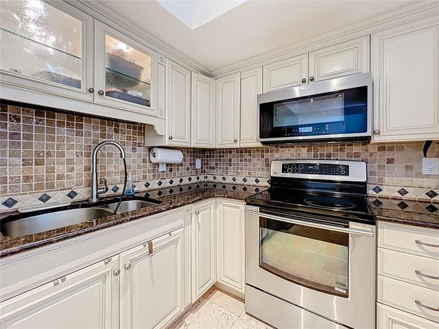 100 PIERCE STREET 910, Clearwater, FL 33756