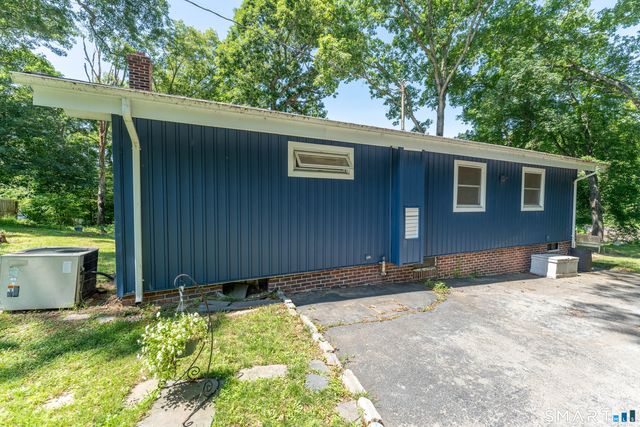 38 Pattagansett Drive, East Lyme, CT 06333
