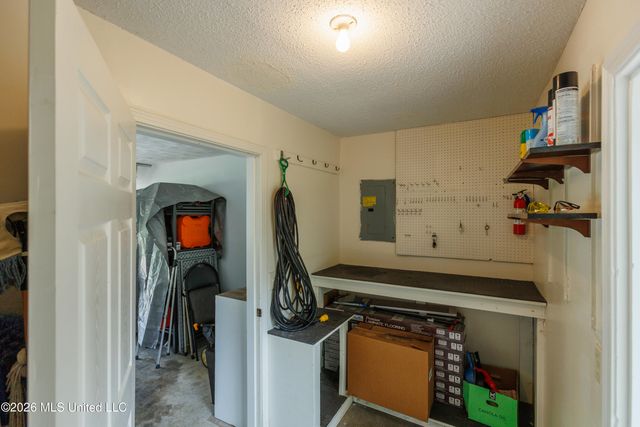 1480 Westbrook Road, Jackson, MS 39211