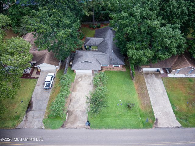 1480 Westbrook Road, Jackson, MS 39211