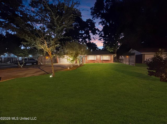 1480 Westbrook Road, Jackson, MS 39211