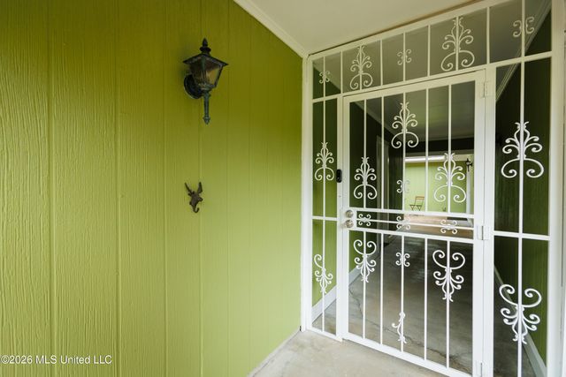 1480 Westbrook Road, Jackson, MS 39211