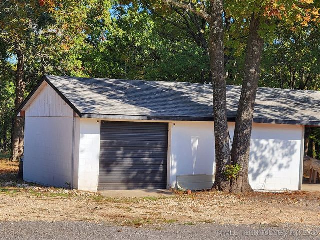 1390 N Legion Drive, Tahlequah, OK 74464